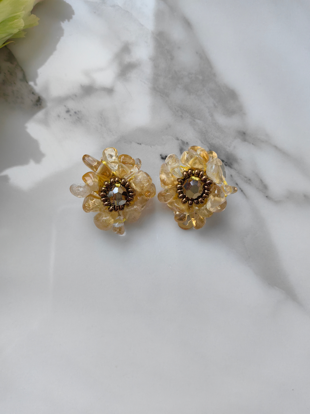 Клипсы "Цветы" ручной работы из бисера с камнем Цитрин и кристаллами Swarovski
