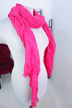 Палантин цвета сочной ягодки