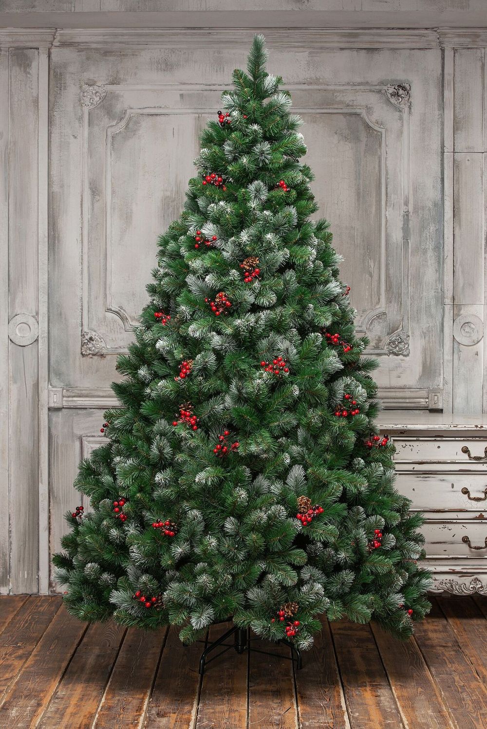 елка искусственная "Очарование" с ягодами и шишками