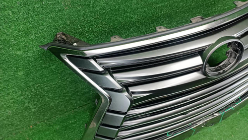 Решетка радиатора Lexus LX 3 (2015-2023)