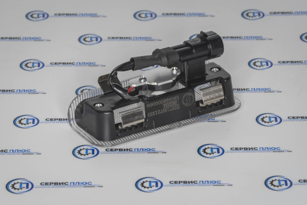 Плафон освещения кабины SHACMAN X3000 левый DZ97189721333