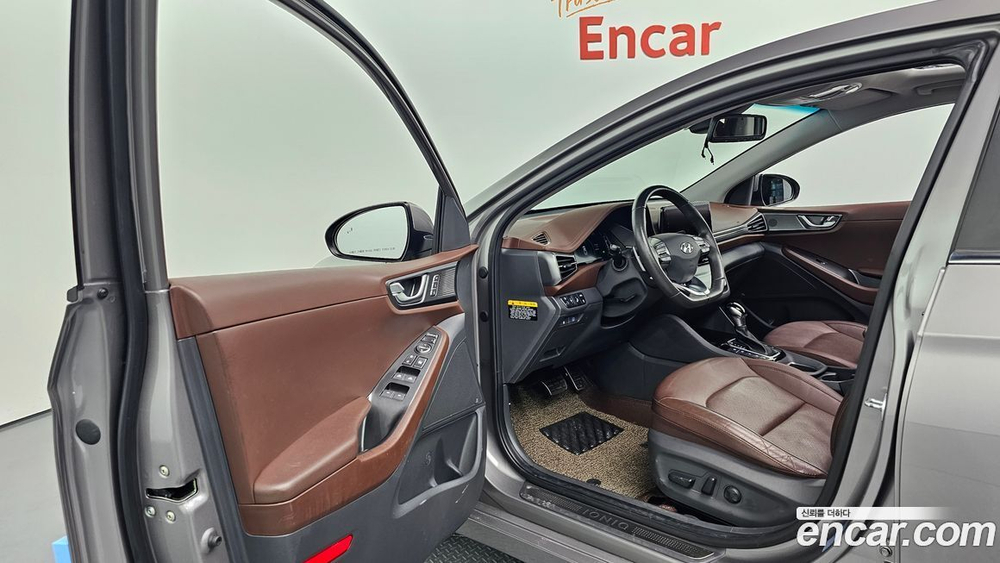 Hyundai The New Ionic Hybrid 1.6 HEV (12.2019)