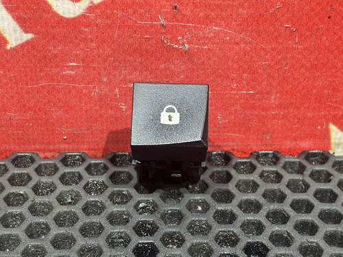 Кнопка центрального замка