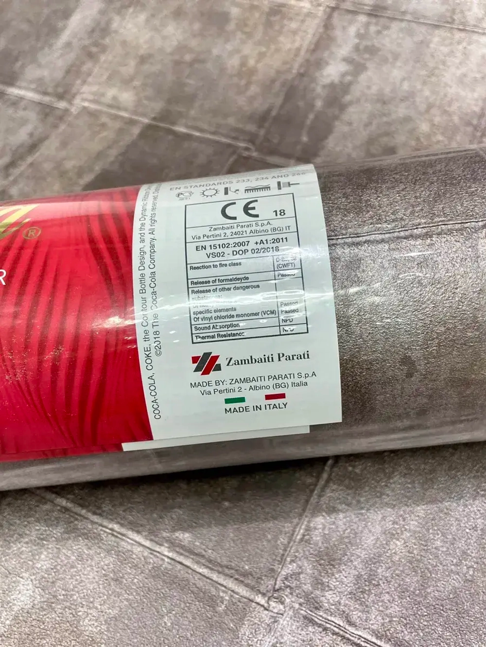 Обои флизелиновые 41232z Coca Cola Италия