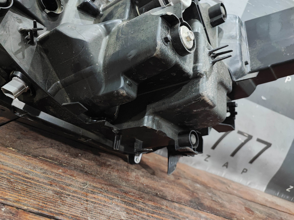 Фара правая LED Mazda CX-5 2 (KF) 17-нв Б/У Оригинал KB8N51031K