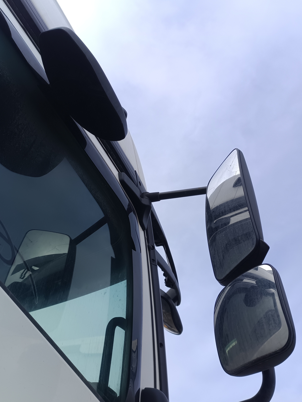 КамАЗ 5490 4x2 Седельный тягач 5490-892-DС (Дизель/Газ, 12,0 л, 401 л.с., МТ)