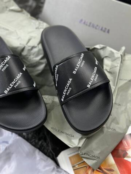 Шлепанцы Balenciaga