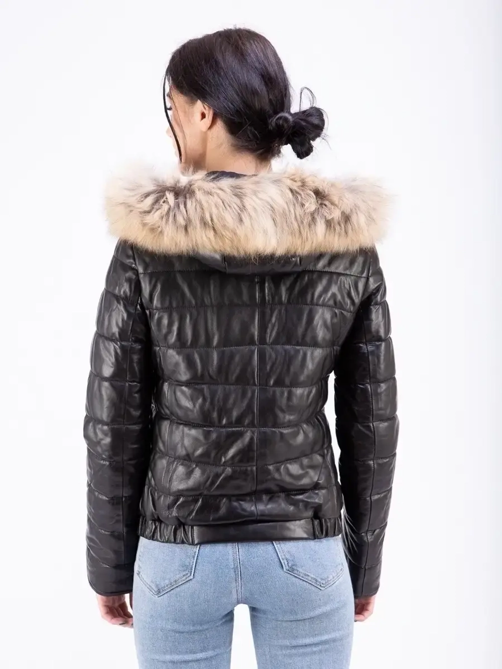 Куртка женская из натуральной кожи с капюшоном Турция