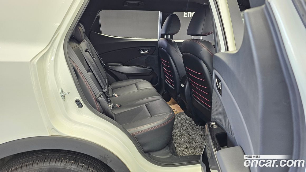 KG Mobility (Ssangyong) Very New Tivoli Бензин 1.5 2WD (05.2022)