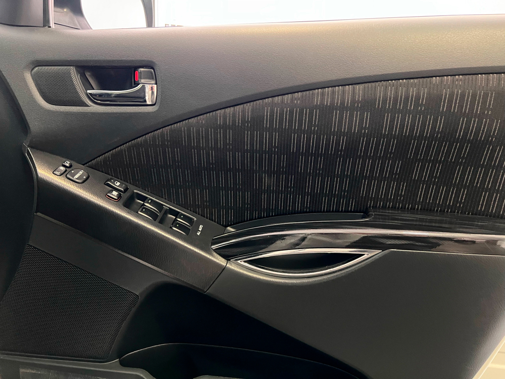 Toyota Isis, 2012 год