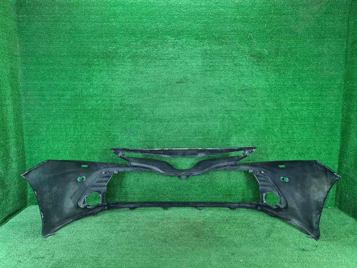 Бампер передний Toyota Camry 8 XV70 (2017-2021)