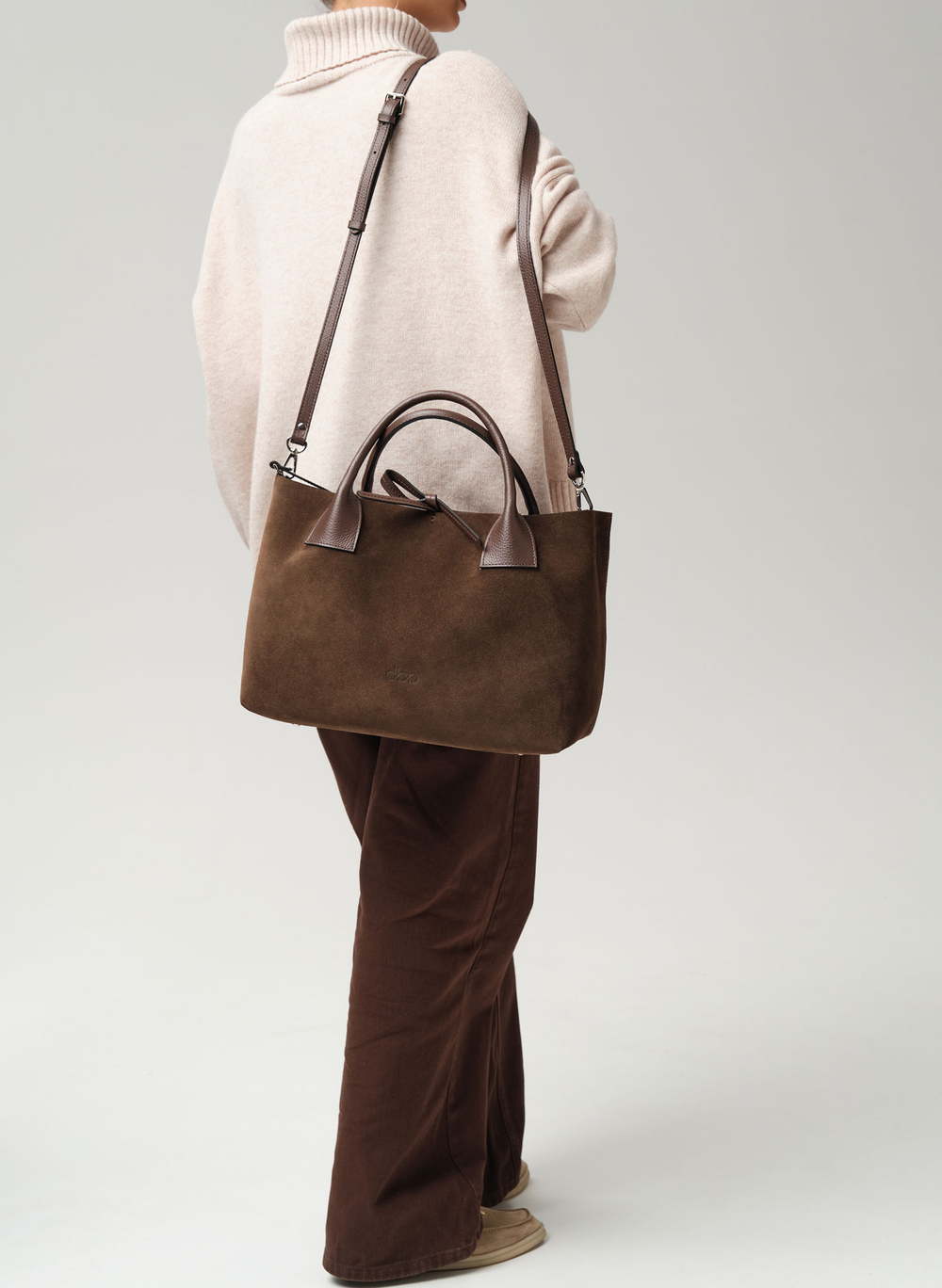 Замшевая сумка Iris DBR 31372 кофе