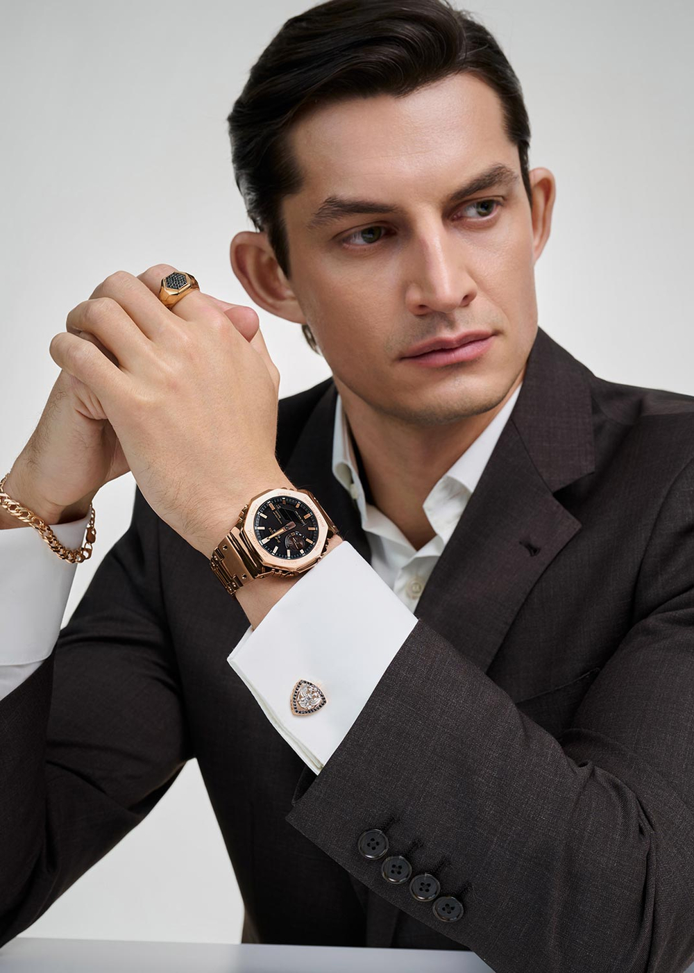 Часы Casio GM-B2100GD-5AER