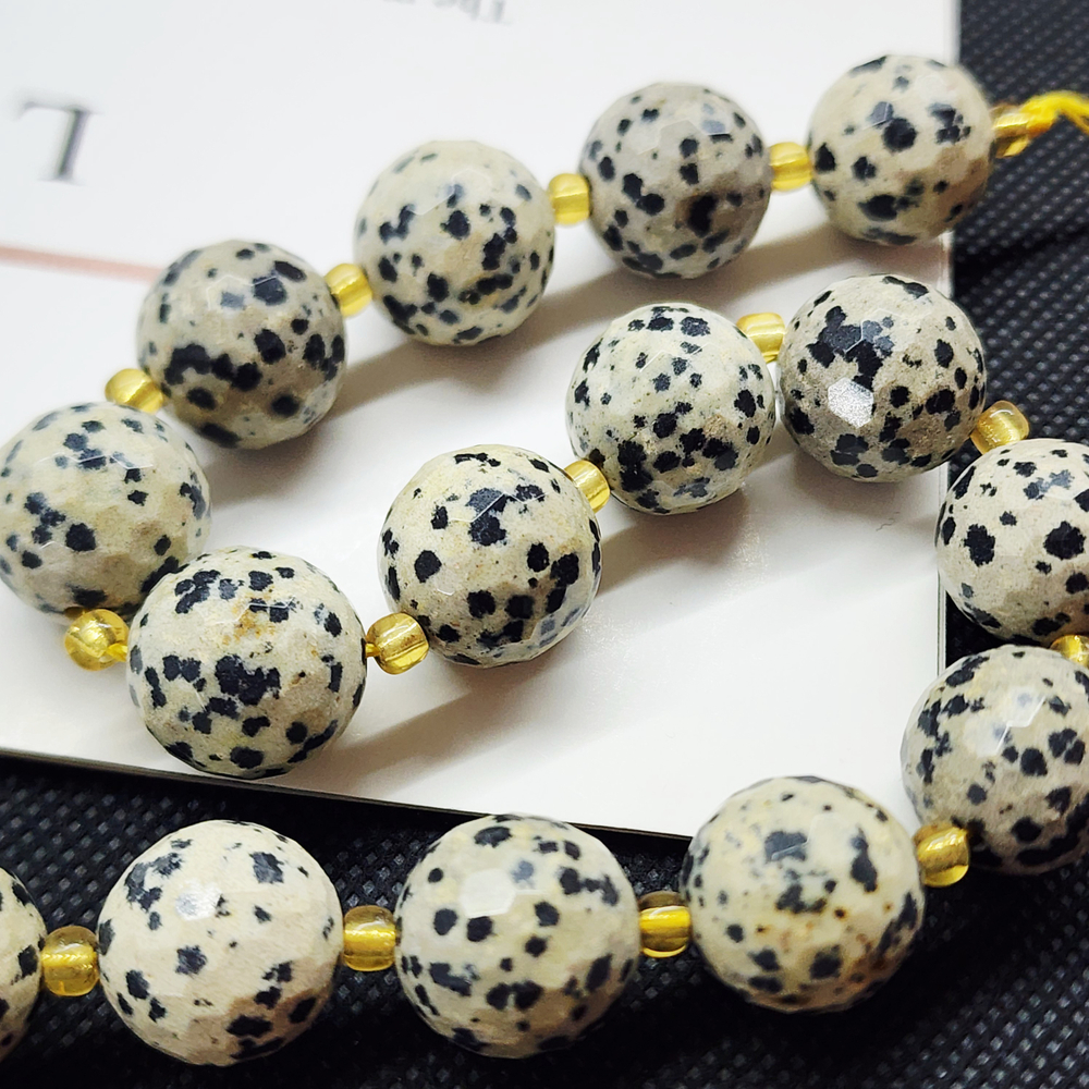 Порфир (яшма далматиновая), бусины шар, ювелирная грань, 15.5мм, штучно
