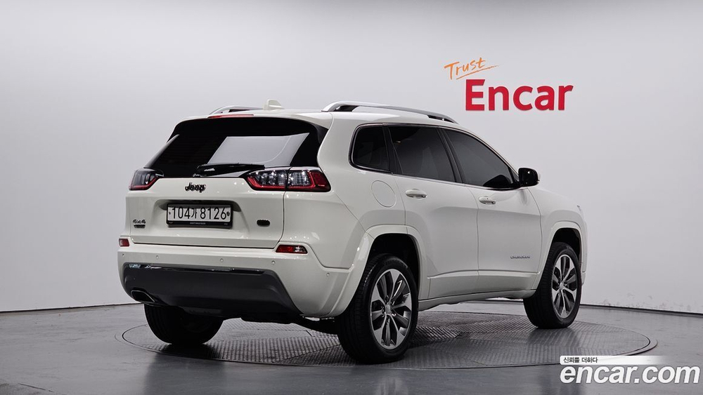 Jeep Cherokee (KL) 2.2 Дизель Overland 4WD (11.2019)