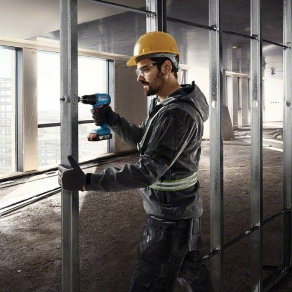 Дрель-шуруповерт аккумуляторная BOSCH GSR 185-LI 06019K3005 1х4,0 Ач
