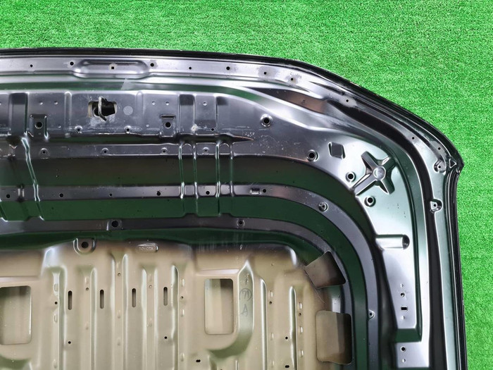 Капот Toyota Land Cruiser 300 (2021-н.в.)