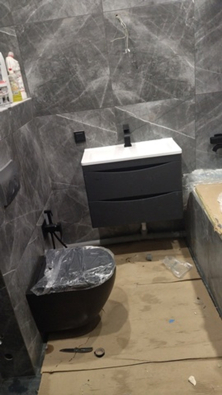 Установка раковины на шкафчике со сборкой