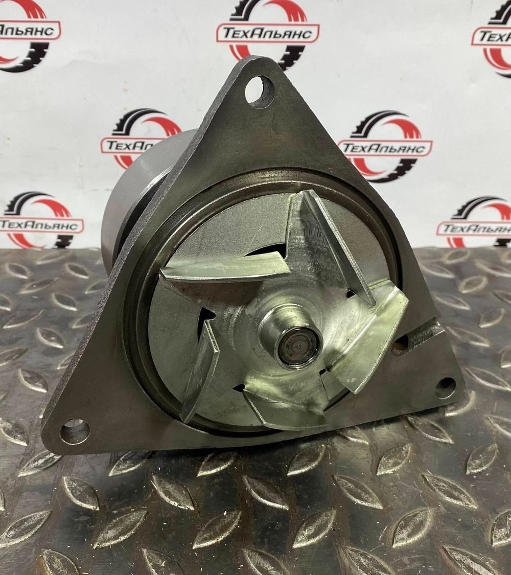 Водяная помпа 6743-61-1530 (6741-61-1501)