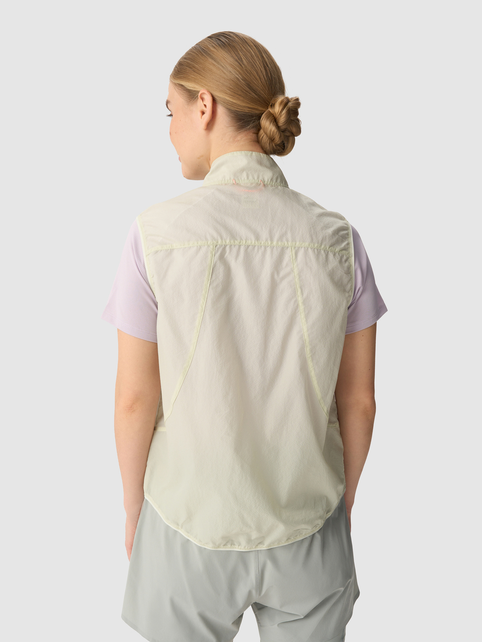 Жилет ветрозащитный женский GRI Весна молочный