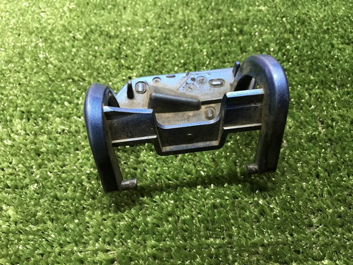 Крышка форсунки правая Mercedes A W176 (2012-2018)