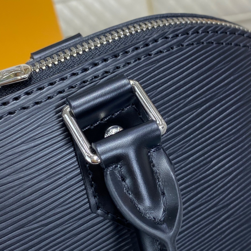 Louis Vuitton Alma PM