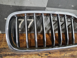 Решетка радиатора правая BMW 5-Series (G30) 16-20 Б/У Оригинал 51137383520