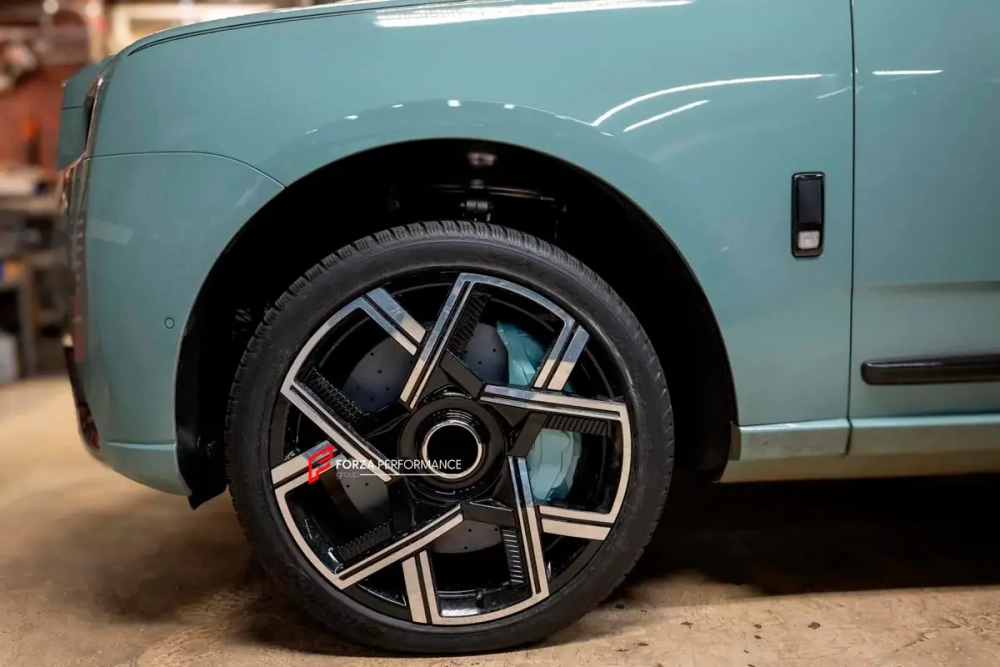 КАРБОН КЕРАМИЧЕСКАЯ УСИЛЕННАЯ ТОРМОЗНАЯ СИСТЕМА ДЛЯ ROLLS-ROYCE CULLINAN 2 Серии 2024+ Роллс Ройс