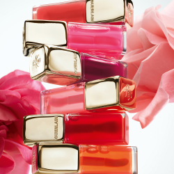 GUERLAIN KissKiss Bee Glow Oil - Блеск для губ с медом оттенок 775 Poppy Glow, 9 ml