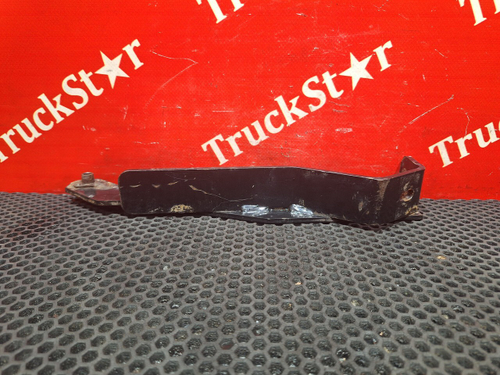 Кронштейн защиты двигателя правый