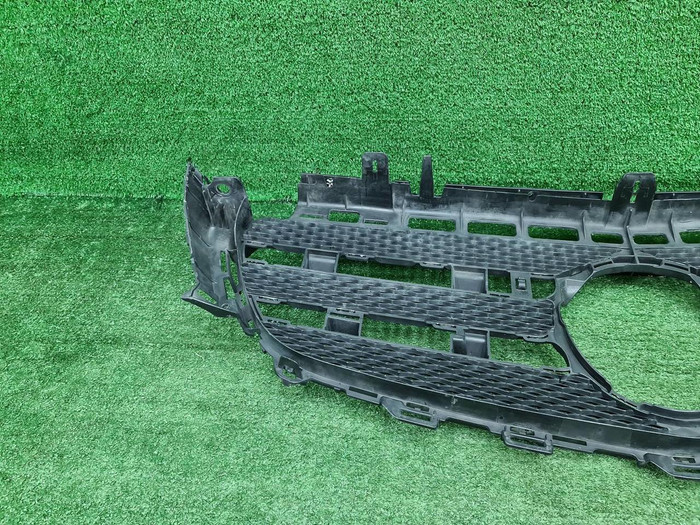 Решетка радиатора Mercedes E W213 (2016-2021)