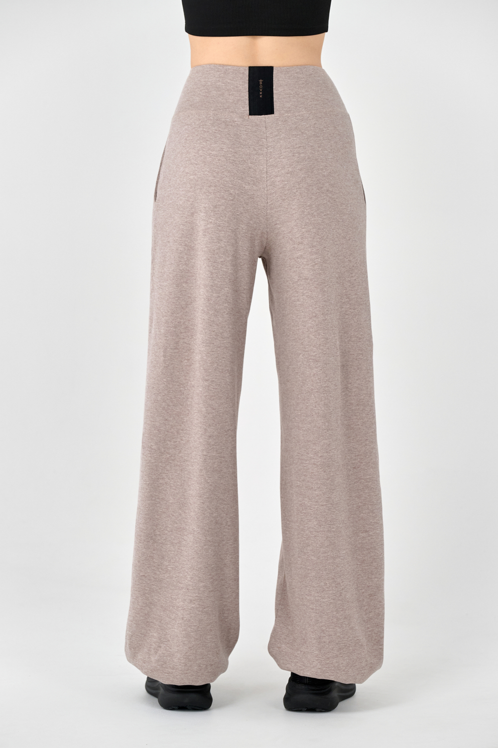 Брюки хлопковые широкие с манжетами с карманами