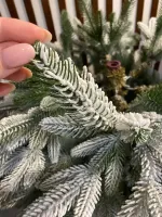 Заснеженная елка на ножке «Иветта» (Литая хвоя) 110 см / 1,1 м