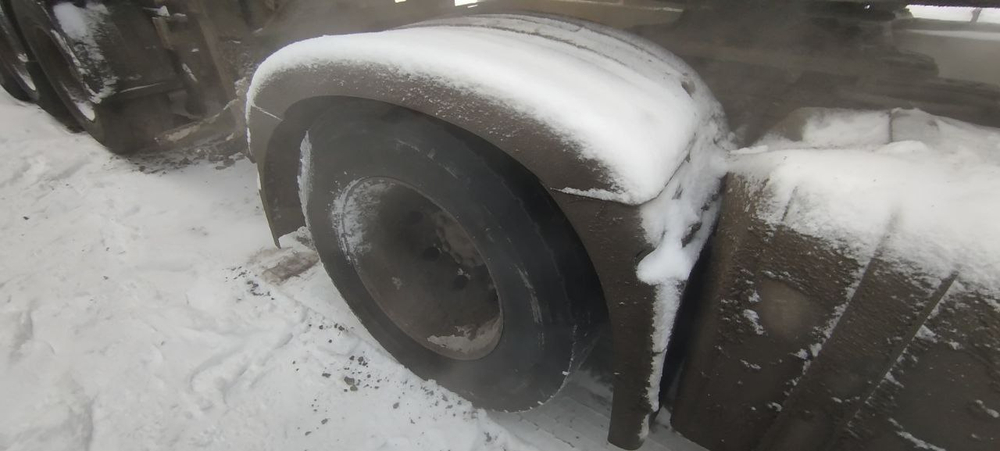 Shacman (Shaanxi) SX* 4x2 Седельный тягач SX4188YY381 (Дизельный, 12,5 л, 473 л.с., АТ)