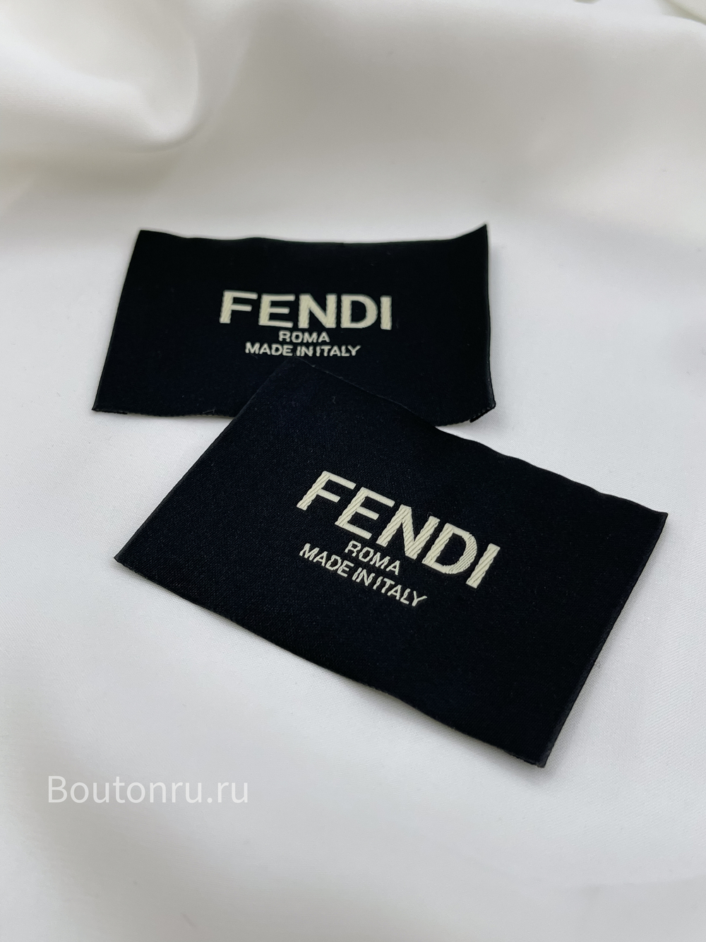 Бирка Фенд. черная 68 мм