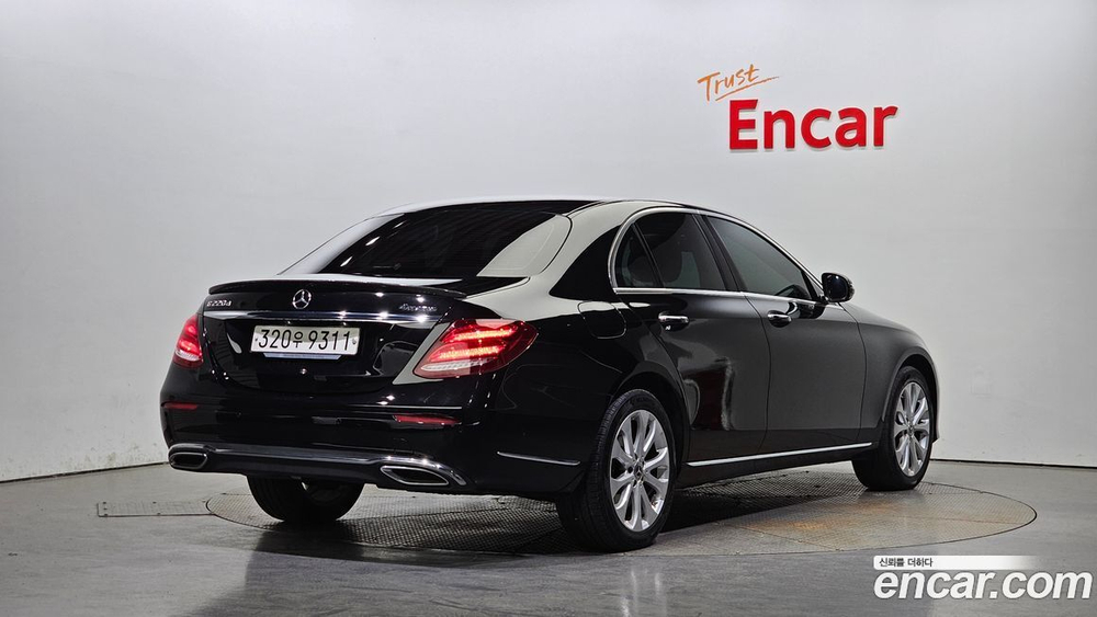 Mercedes-Benz E-Class W213 E220d 4MATIC Exclusive (09.2019)