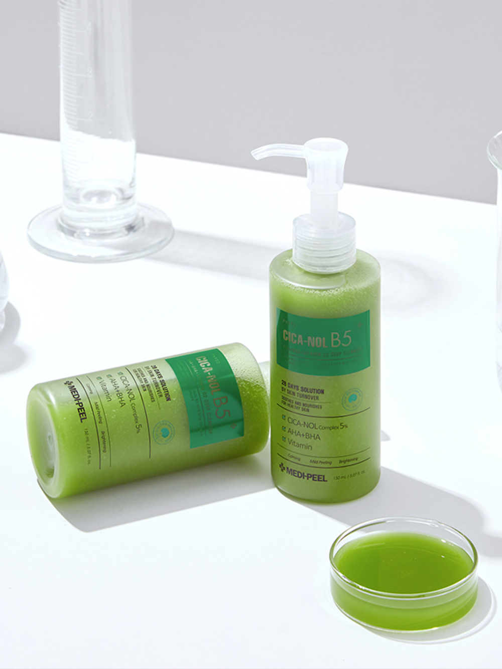 Medi-Peel Кислородная пенка для умывания с кислотами и центеллой Phyto Cica-Nol B5 AHA BHA Vitamin Calming O2 Deep Cleanser 150 мл