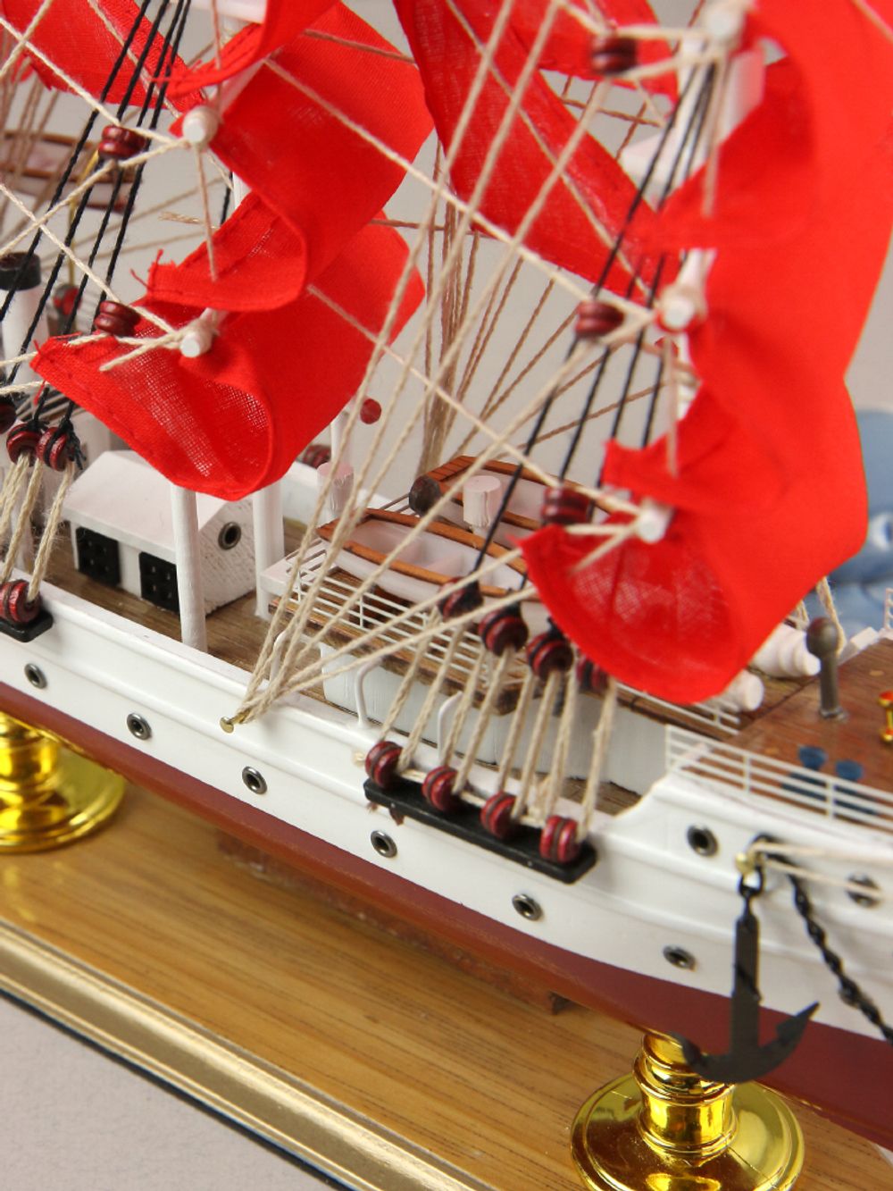 Meteor Lights Модель парусника Secret / Алые Паруса, 52 см