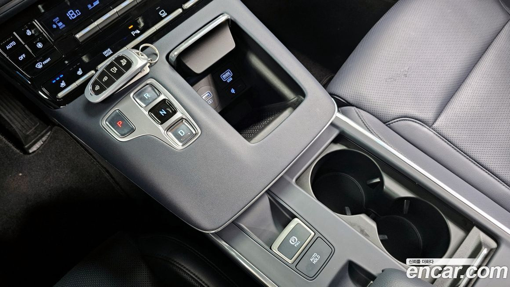 Hyundai The New Grandeur (Azera) IG Hybrid Premium Choice (05.2021)