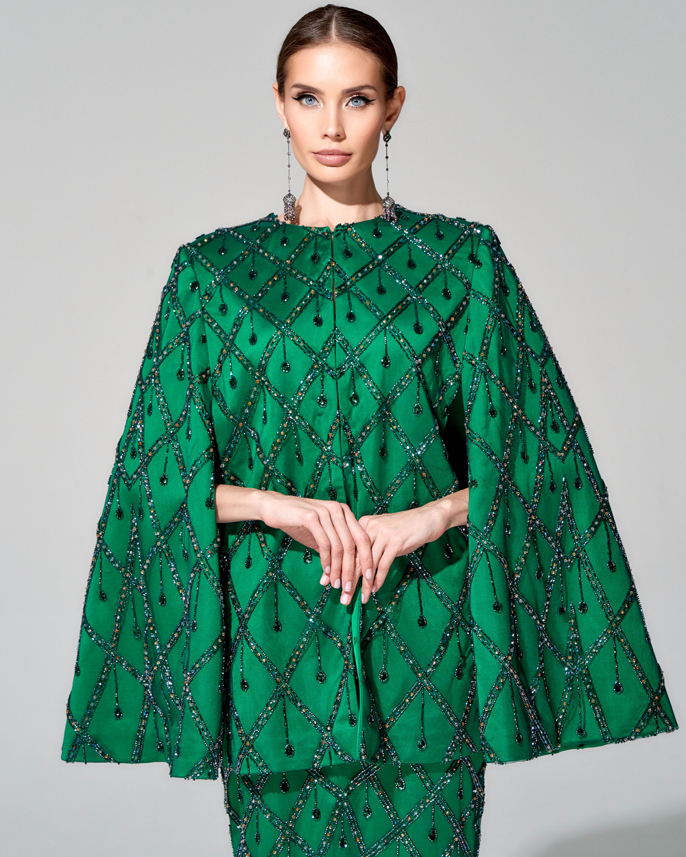 Кейп "Хозяйка медной горы" с вышивкой ручной работы