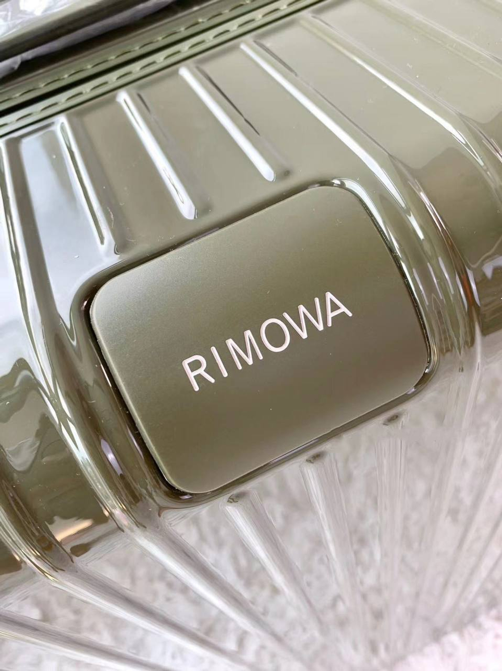 Чемодан Rimowa S