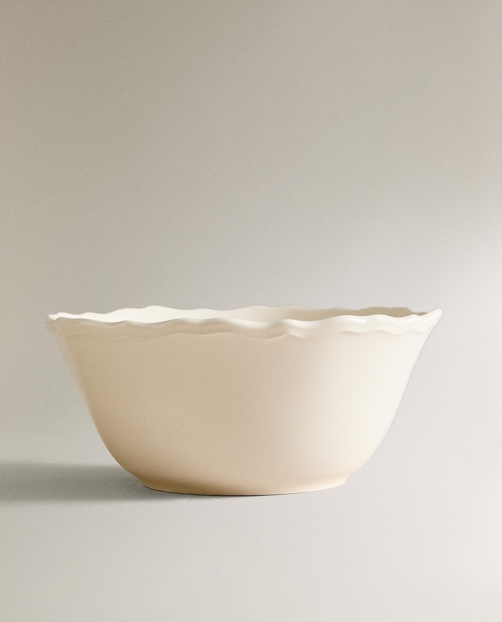 Zara Home блюдо сервировочное из фаянса, цвет бежевый, 24 см