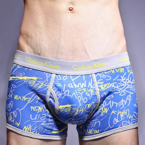 Мужские трусы боксеры синие с серой резиной Calvin Klein 365 Blue and Yellow Signature Print