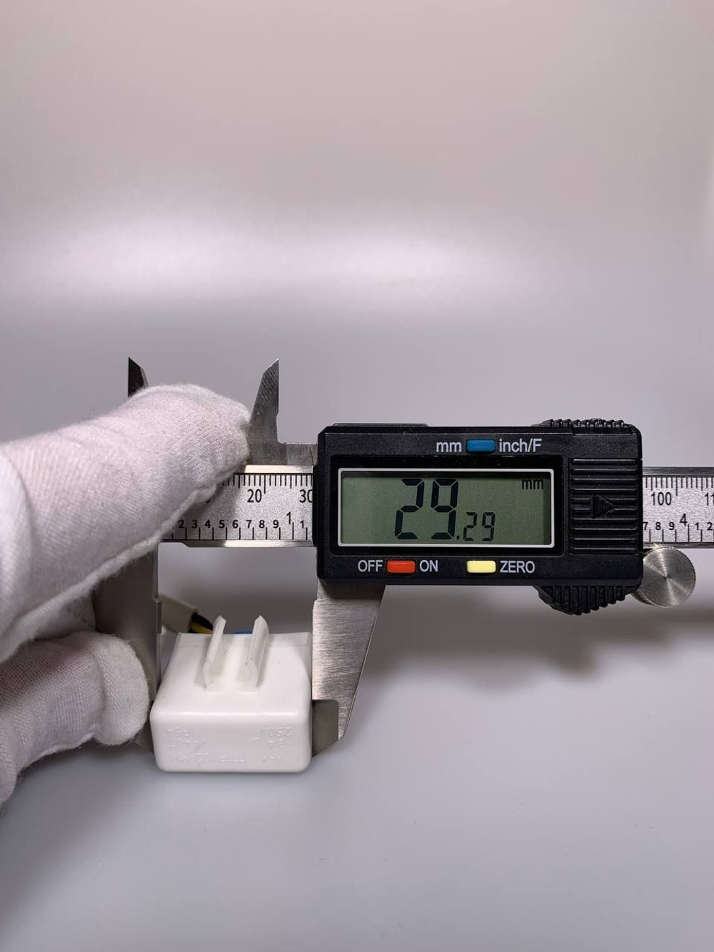 Предохранитель 3 провода ПТР-102 Дефростер