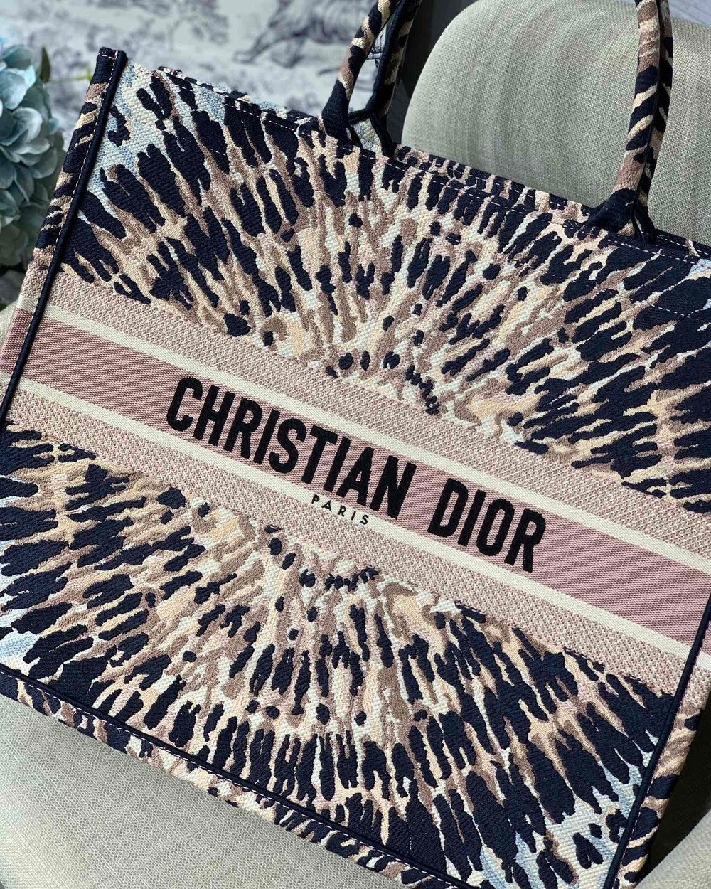 Christian Dior Book Tote 42 cm
