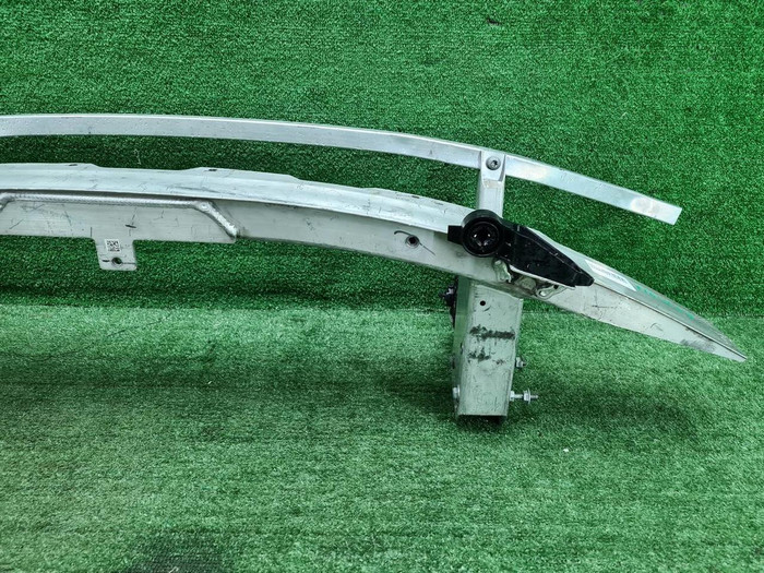 Усилитель передний BMW 3er G20 (2018-н.в.)