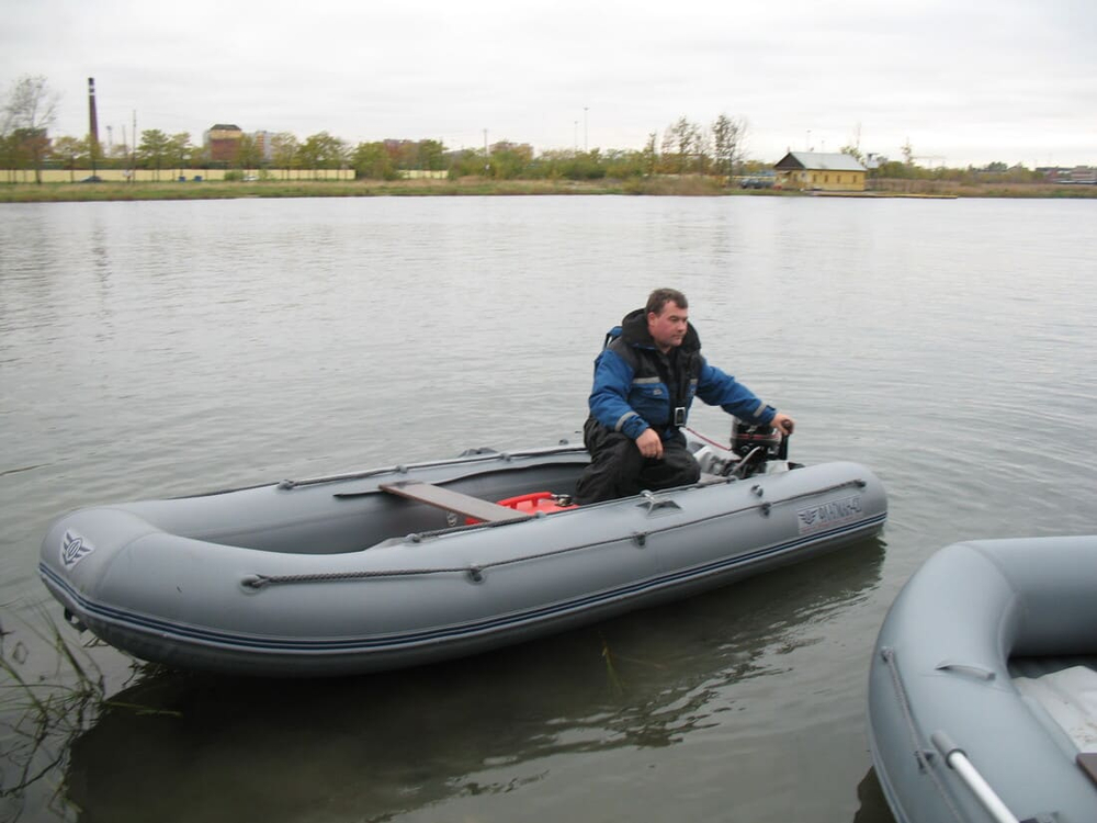 Лодка ПВХ ФЛАГМАН 420 IGLA