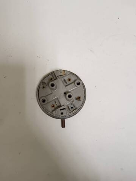 16001990100 Датчик уровня воды для стиральных машин Indesit Ariston б/у