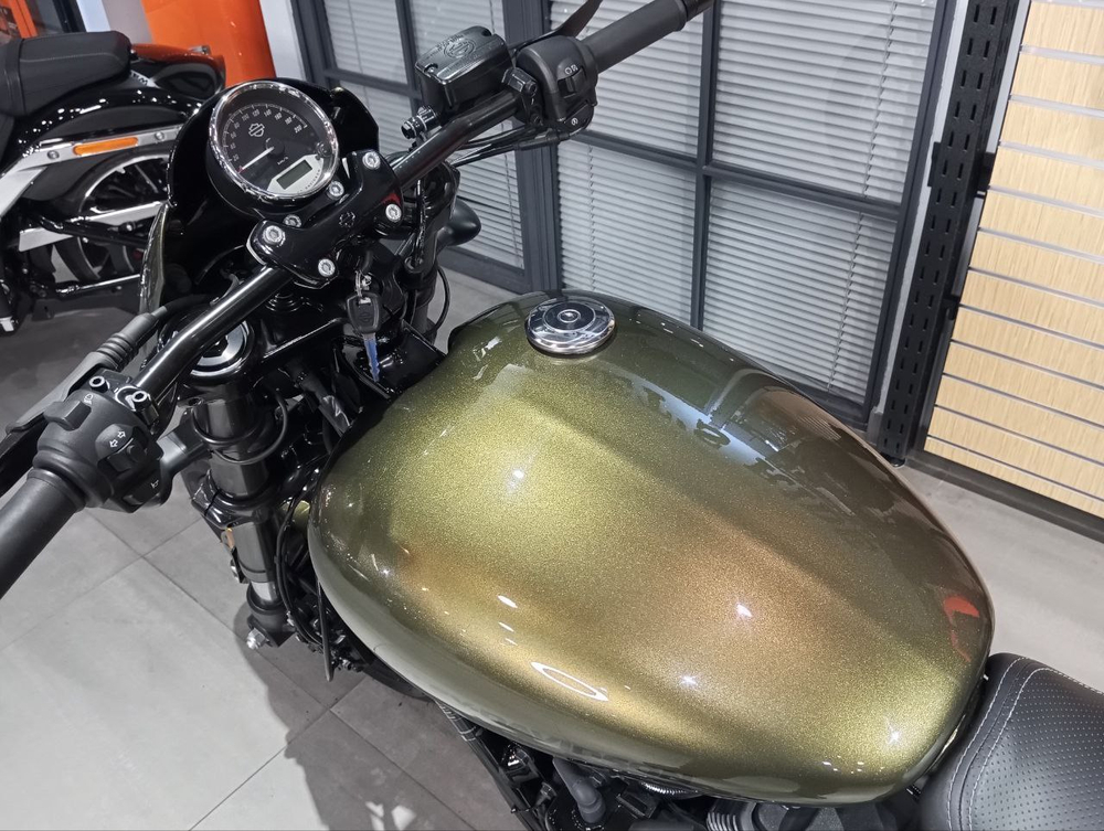 Harley-Davidson Street Rod 