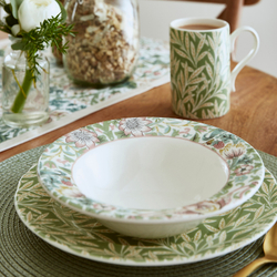 Spode Тарелка Morris&Co. Глубина 19 см, клубничный вор